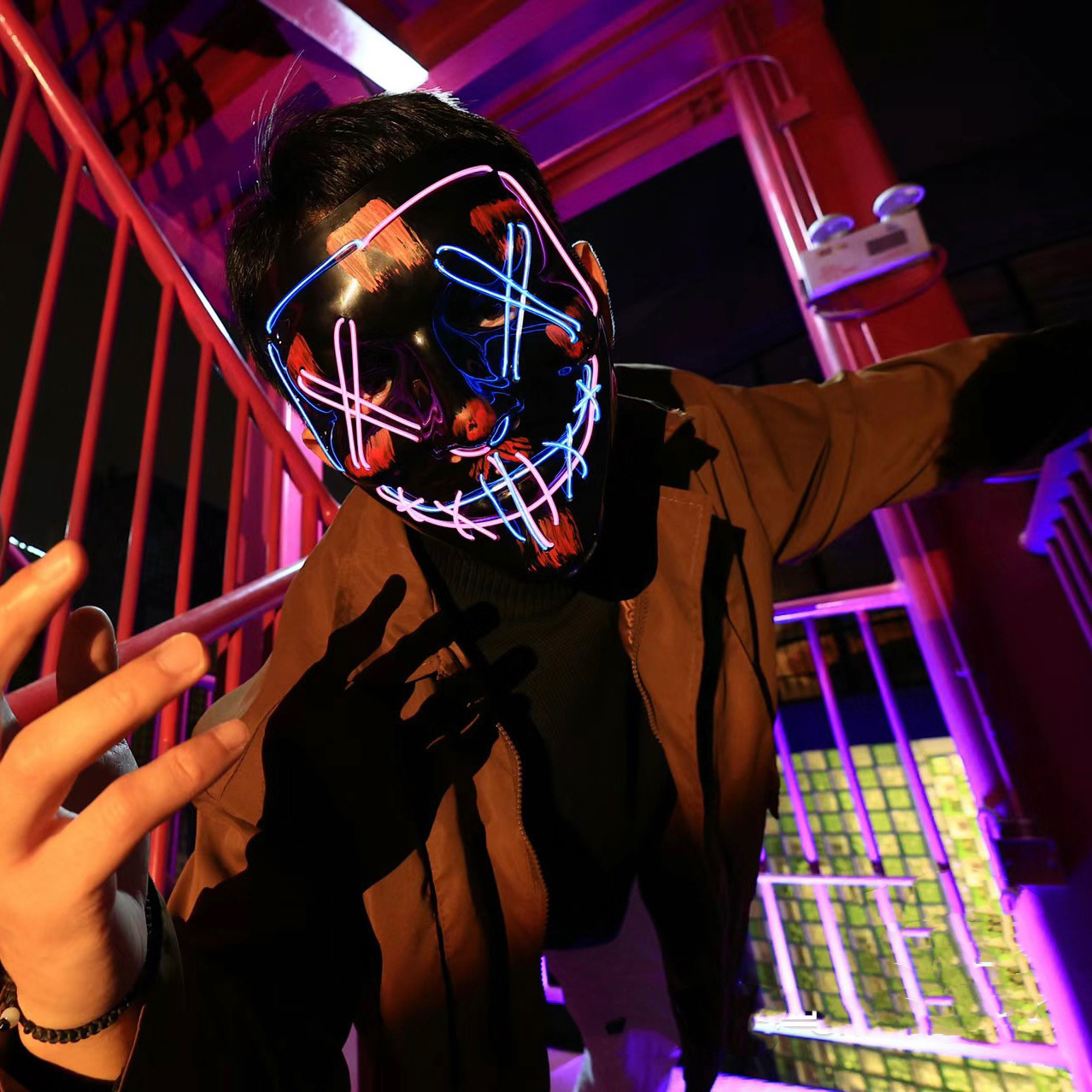 Masque LED néon sans fil qui b - Led Purge Mask Halloween avis et prix